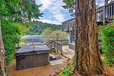 Stay In Lakeside - Lake Front Oasis