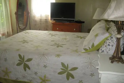 Image de Charming 3-bedroom renovated farmhouse in Cooperstown with Wi-Fi and Ac