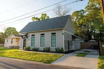 Image de The Blue Heron Haven—your perfect getaway just minutes from the heart of Lsu!