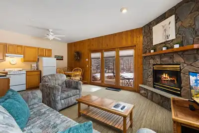 Image de 1br W/Patio, jet tub, fireplace