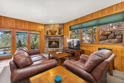 Image de 2br W/Patio 2x jet tub, fireplace