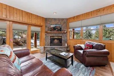 Image de Dlx 1br W/Patio, mtn view, jet tub, fireplace