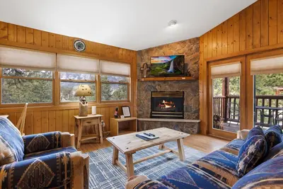 Image de 1br W/Pvt deck, mtn view, jet tub, fireplace