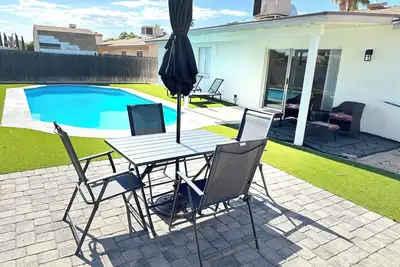 A Getaway Home with a pool table, table tennis & a Pool.