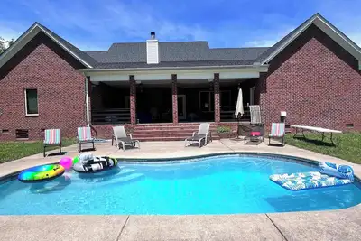 Image de Gateway Farmhouse - 3 bedroom suite, pool Gw234