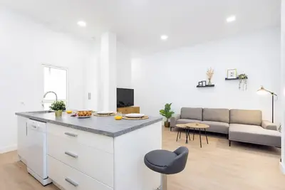 Image de Home2Book Spacious Family Home, Santa Cruz Center