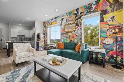 Image de Urban Retreat: Sleeps 4, Games & Mins to Dt!