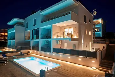 Image de Exclusive Okrug Gornji Apartment with Shared Pool - Two bedroom Apartment with Shared Pool