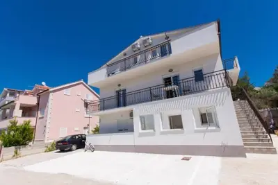 Image de Seaside Okrug Gornji Apartment with Terrace and Patio - Two Bedroom Apartment with Terrace