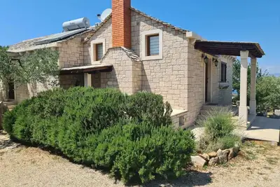 Image de Secluded Oasis with Pool, Outdoor Kitchen, & Landscaped Terraces - Three Bedroom Villa