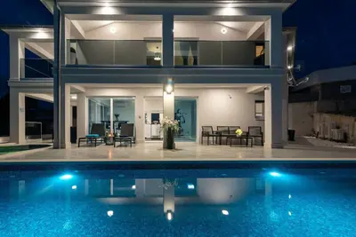 Image de Luminous Infinity Villa with Pool and Gym - Six Bedroom Villa with Pool