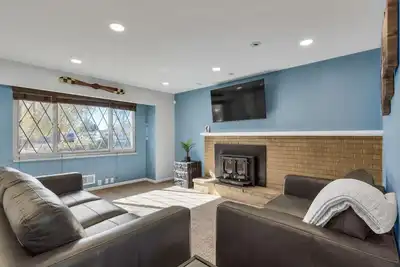 Simple & Cozy 3bd - Ping-Pong & Cozy Backyard