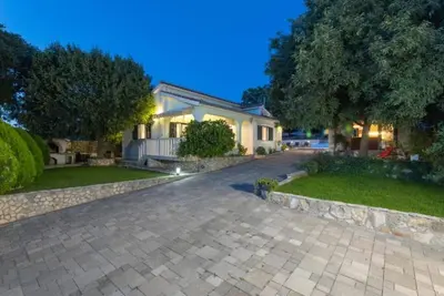 Image de Idyllic Escape Villa Maretici with Pool and Private Garden - Three Bedroom Villa with Pool and Garden