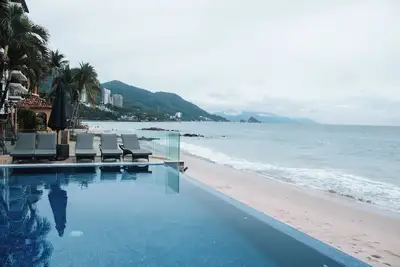 Image de Exclusive 3br Beachfront Condo in Puerto Vallarta with private Jacuzzi
