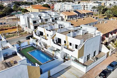 Image de Top location! Stylish & sunny corner apartment near beach, nature & conviviality
