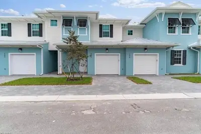 Image de Beautiful new 3-bedroom condo with fitness room and pool in Bonita Springs