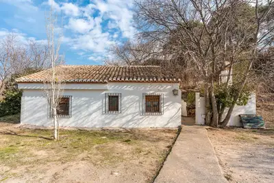 Image de Maison de vacances 'Casa Rural La Roca' avec vue sur la montagne, piscine partagée et Wi-Fi