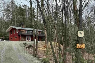 Image de 4-bedroom chalet with outdoor hot tub in lovely Wilmington with WiFi