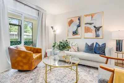 Image de 2bd/2ba Condo * Pool * Dogs Welcome * 30+ day stay