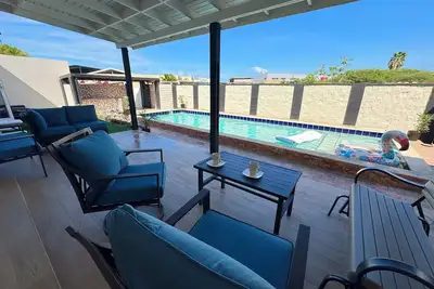 Image de New Villa Familla - Spacious home a family of 8-10 - 5 mins to Eagle beach