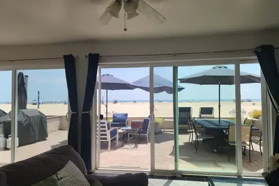 Image de 7-bedroom beachfront house in amazing Newport Beach
