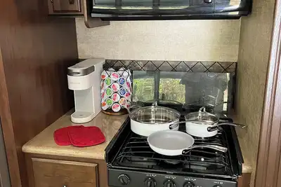 Image de “Wcu Glamper” 2-bedroom Rv one mile from Western Carolina University