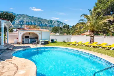 Villa 'Sophie' avec vue sur les montagnes, Wi-Fi et climatisation