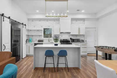 Image de New Luxury home near Atlanta Beltline and Downtown - sleeps up to 11!