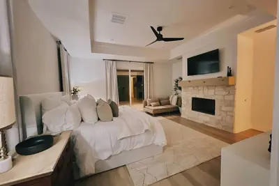 Image de The Grand Mansion on 1 acre with 7 bathrooms!
