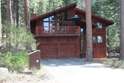 Image de Spacious 4br Cabin in Northstar – Family Retreat Near Skiing, Golf & Village! \n