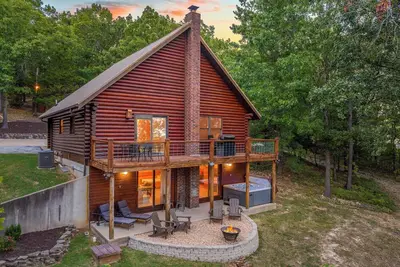 Image de Camp Treasure Hunt: Airstream, Hot Tub & Game Room Retreat