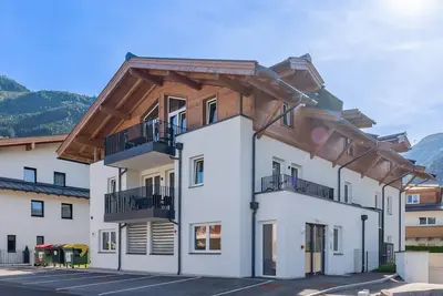 Image de Appartement de luxe avec jardin près du glacier