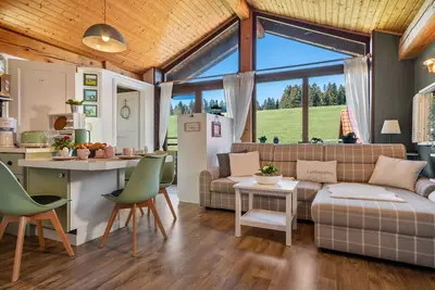 Image de Appartement 'Haus Sonnenhang Wohnung 2' avec jardin privé, balcon et Wi-Fi