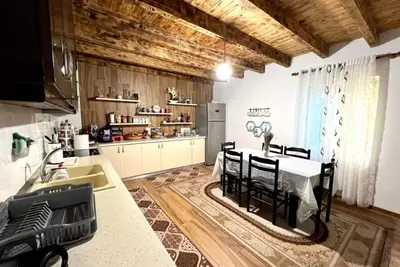 Image de Biona Farm: Cozy Double Room with Scenic Garden View\n