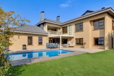 Image de Spacious 6-bedroom house in charming Sandton with fitness room, WiFi