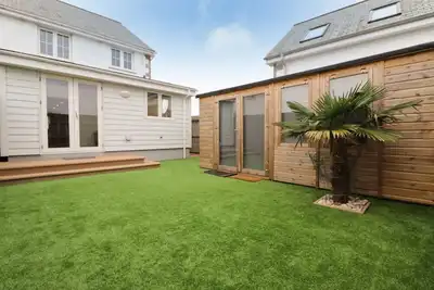 Image de Contemporary house, lovely village location, close to beaches.