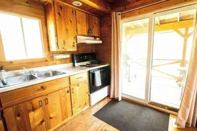 Image de Riverside Cabin - sleeps 6\n\n