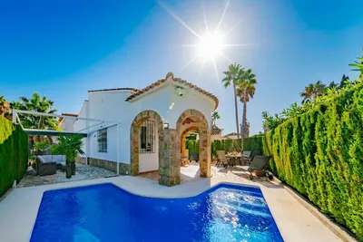 Image de Casa Sol Oliva for 4 people with pool, air conditioning not far from the sandy beach