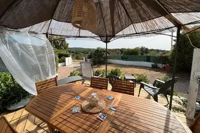 Image de Rez-de-jardin Porticcio. 70 m2. Jardin, parking privés. calme. 2 à 5 personnes