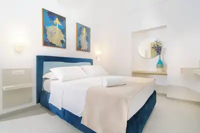 Image de Suite in the center with balcony and terrace