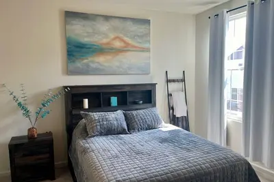 Image de Brand new cozy 4-bedroom condo w/ WiFi, Ac and pond view in charming Zionsville