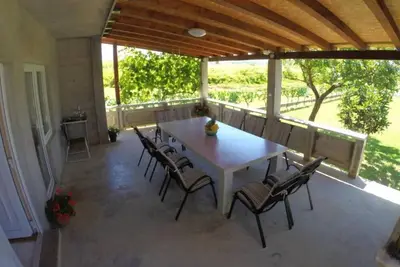 Image de House Rose with Garden and Pool - Three Bedroom House