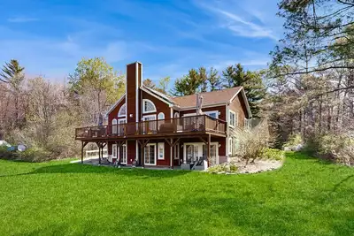 Image de Nine-acre waterfront luxury property, just a four-minute drive to Belfast