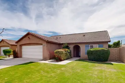Image de Family home with private pool and pool spa, WiFi, and mountain views