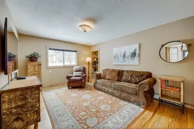 Image de Cozy Rustic Ranch Estate! Sleeps 12!