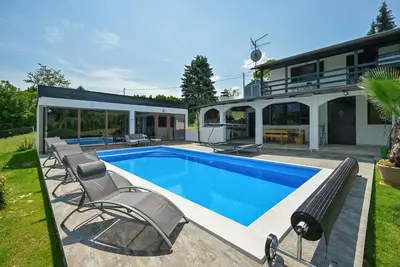 Image de Superbe maison Ă Lestakovec avec sauna
