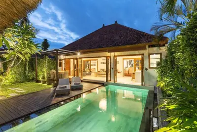 Image de Luxurious & Cozy | ♛King Beds, Pool, closed living