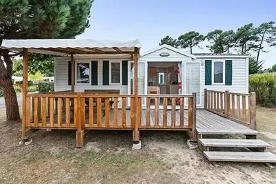 Image de Mobil-home | Classic | 3 Ch. | 6 pers. | Terrasse surélevée