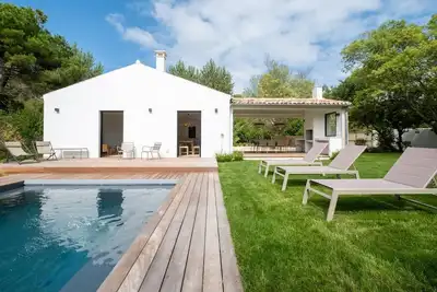 Image de Maison neuve tout confort avec piscine chauffée