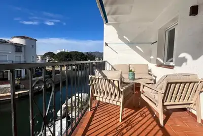 Image de Welcs Apartamento 191 Emp en el canal